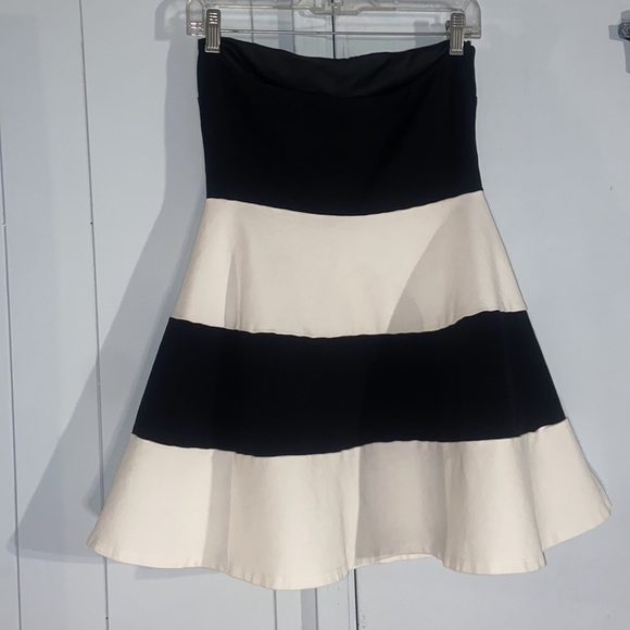 Strapless dress - Picture 2 of 2